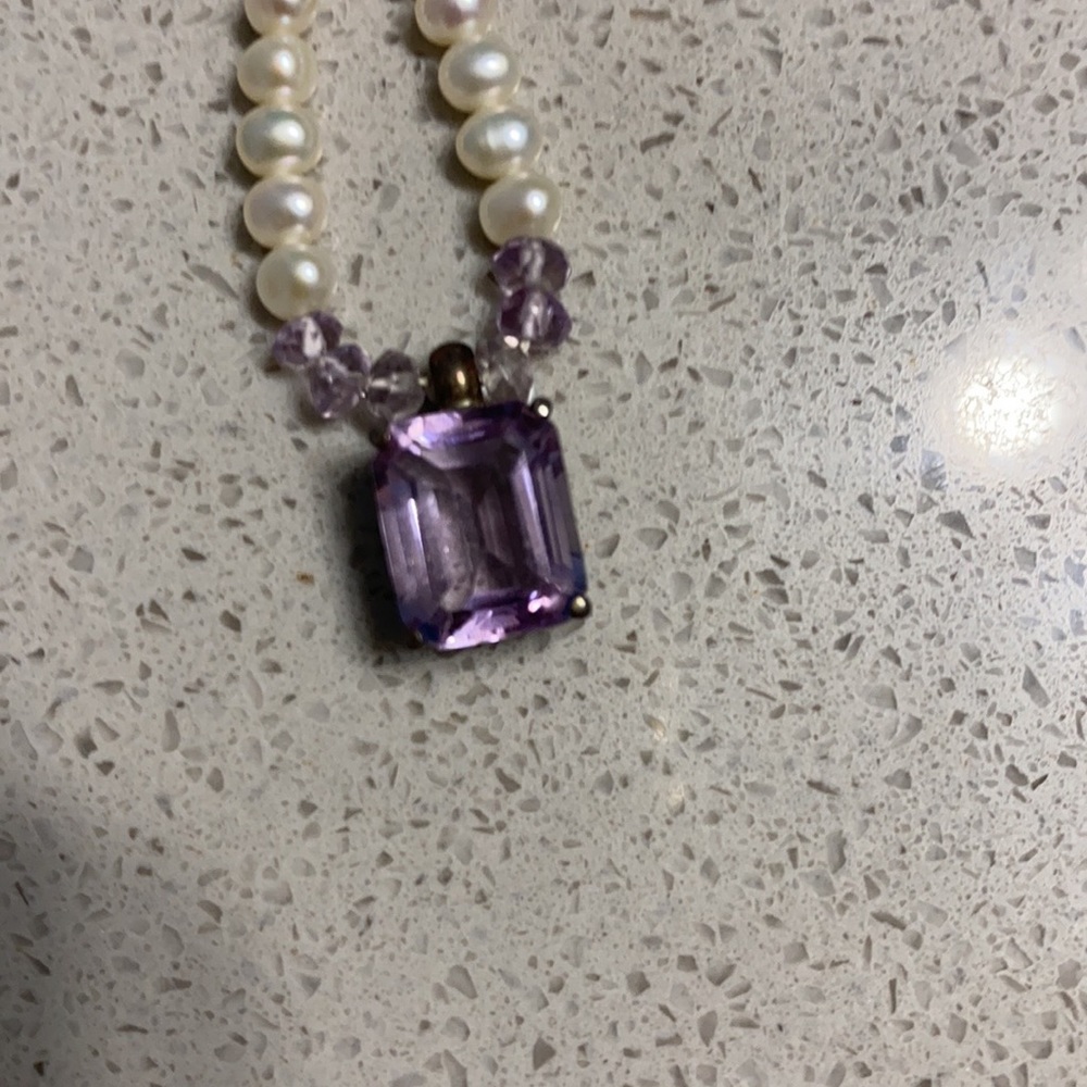 Cute amethyst and pearl choker. - Picture 2 of 6